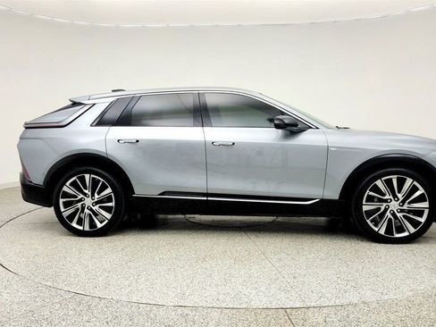 Used 2024 Cadillac Lyriq Luxury RWD image 4