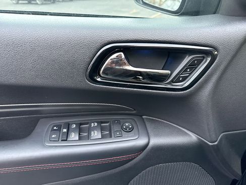 Used 2023 Dodge Durango GT image 13