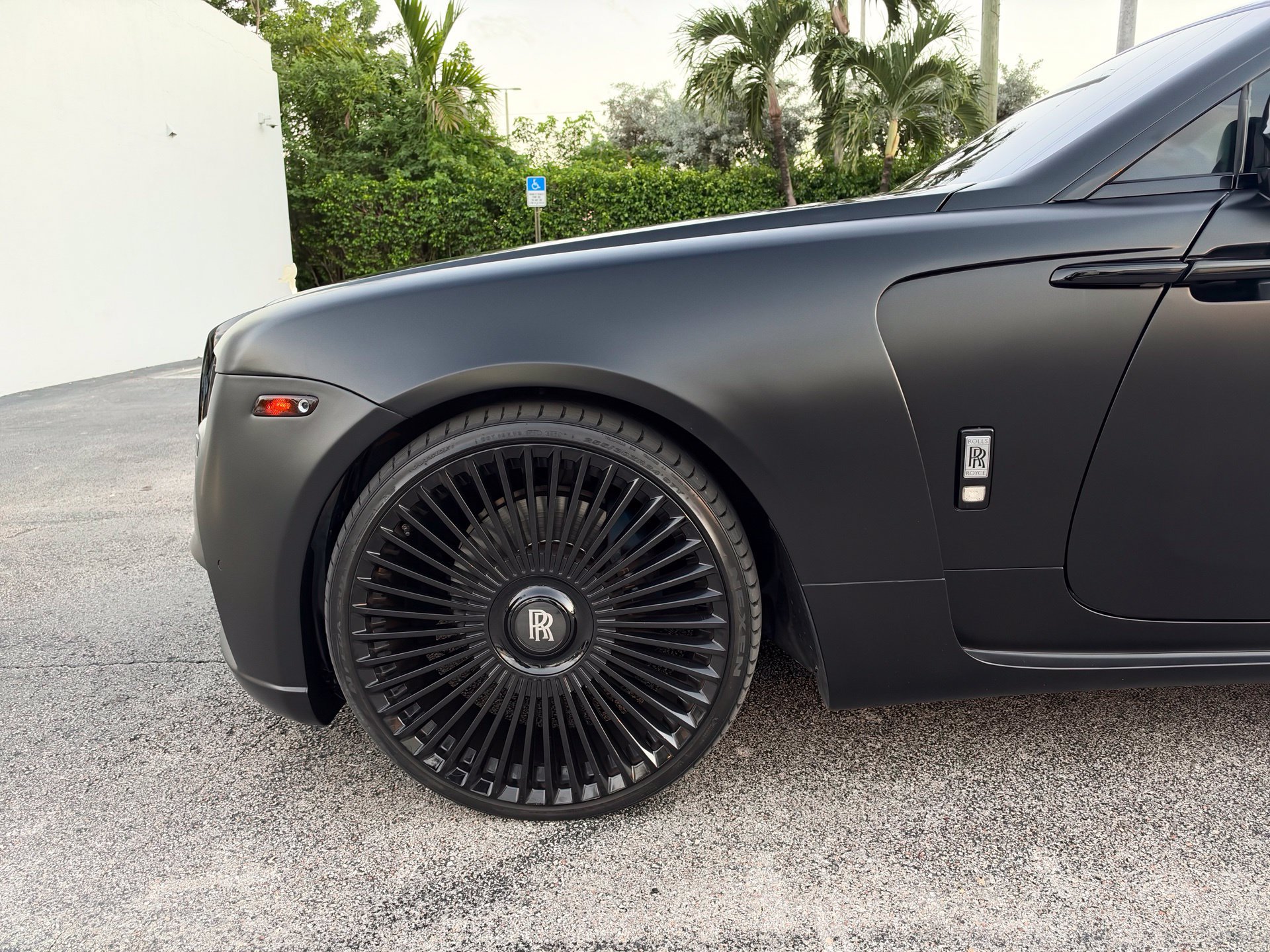 Used 2015 Rolls-Royce Wraith RWD image 5
