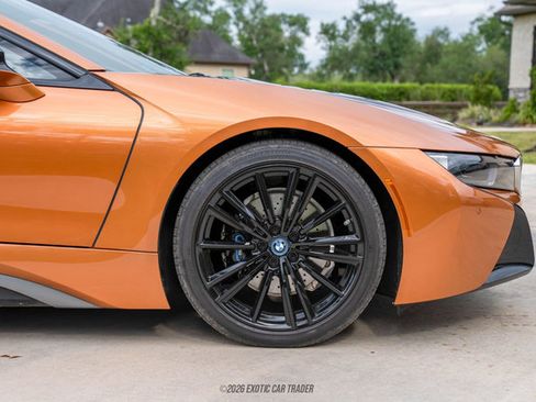 Used 2019 BMW i8 Coupe AWD/4WD image 11