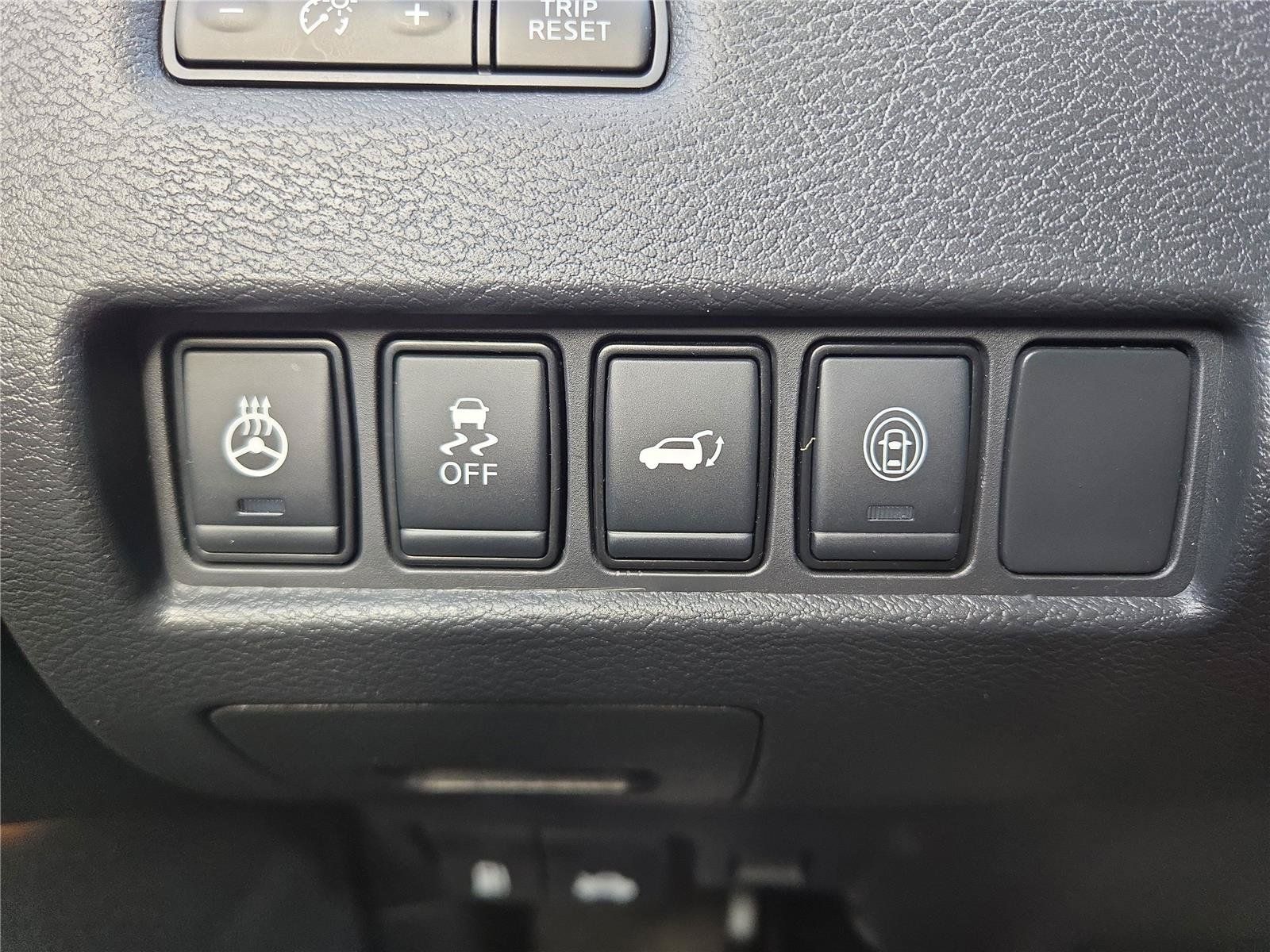 Used 2023 Nissan Murano Platinum AWD/4WD image 16
