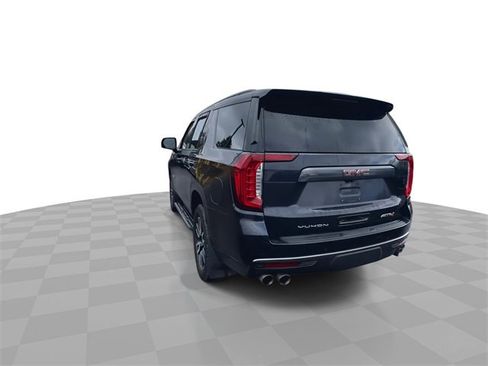 Used 2023 GMC Yukon AT4 w/ Technology Package image 7