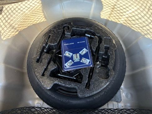 Used 2020 Hyundai Elantra SEL image 13