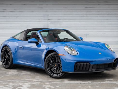 Certified 2025 Porsche 911 Targa 4 GTS image 10