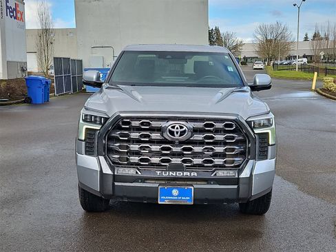 Used 2022 Toyota Tundra Platinum image 9