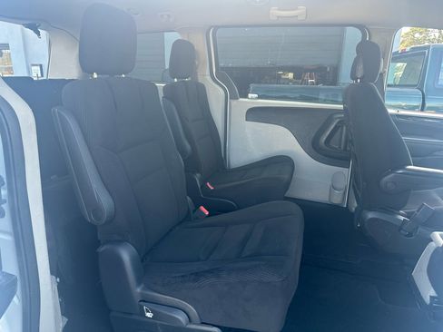 Used 2015 Dodge Grand Caravan SE w/ Quick Order Package 29E SE image 22