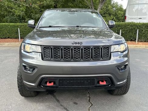 Used 2017 Jeep Grand Cherokee Altitude AWD/4WD image 9