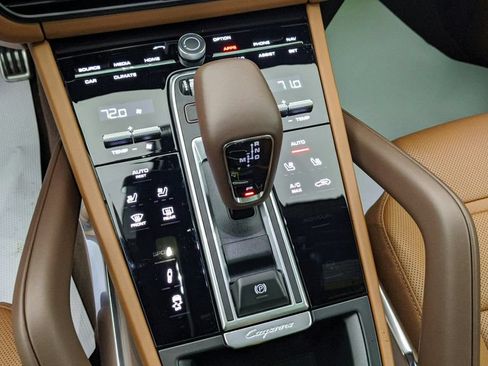 Certified 2023 Porsche Cayenne Turbo AWD/4WD image 36