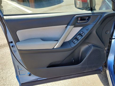 Used 2017 Subaru Forester 2.5i w/ Alloy Wheel Package image 16