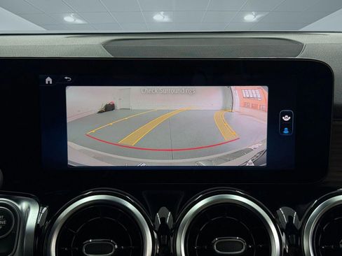 Used 2026 Mercedes-Benz GLB 250 image 30