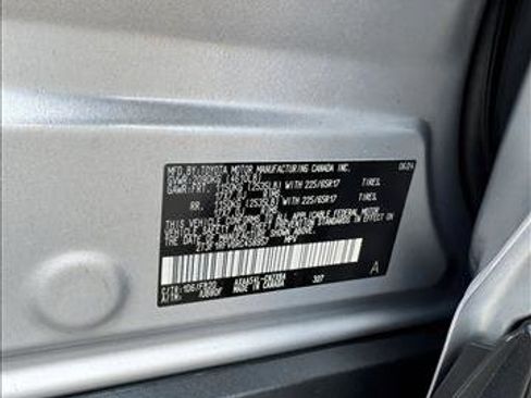 Used 2024 Toyota RAV4 LE AWD/4WD image 22