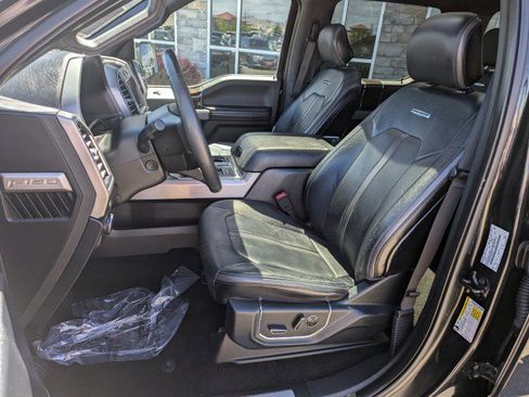 Used 2015 Ford F150 Platinum w/ Equipment Group 701A Luxury AWD/4WD image 11