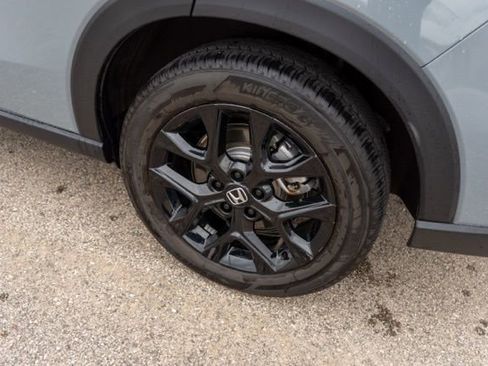 Used 2025 Honda HR-V Sport image 11