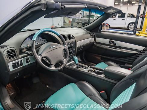 Used 2002 Ford Thunderbird image 4