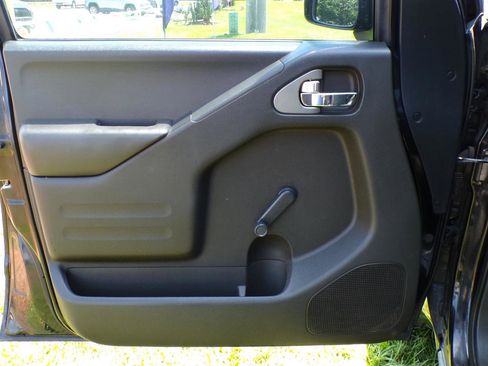 Used 2015 Nissan Frontier S w/ S Preferred Package RWD image 28