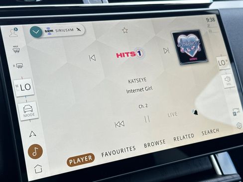 Certified 2025 Land Rover Range Rover Velar Dynamic SE image 21