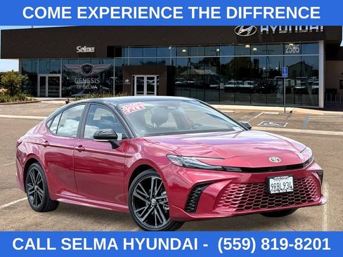 Used 2025 Toyota Camry XSE FWD image 1