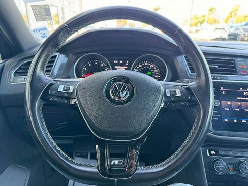 Used 2021 Volkswagen Tiguan SE R-Line FWD image 12