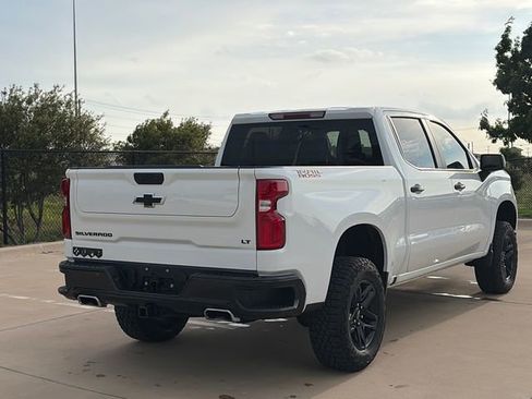 Used 2026 Chevrolet Silverado 1500 LT Trail Boss w/ LPO, Dark Essentials Package image 9