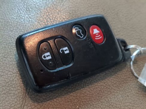 Used 2010 Toyota Highlander Limited image 49