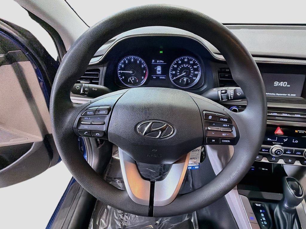 Used 2020 Hyundai Elantra SE FWD image 14