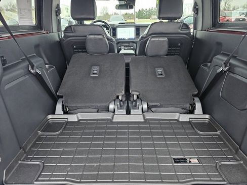 Used 2024 Ford Bronco Black Diamond image 17