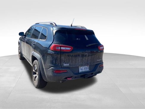 Used 2015 Jeep Cherokee Trailhawk w/ Comfort/Convenience Group image 16
