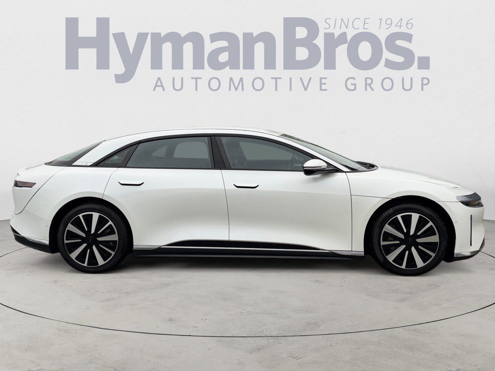 Used 2024 Lucid Air Pure RWD image 2