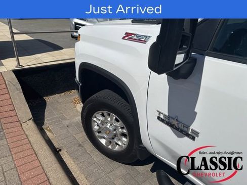 Used 2025 Chevrolet Silverado 2500 LT w/ Texas Edition image 15