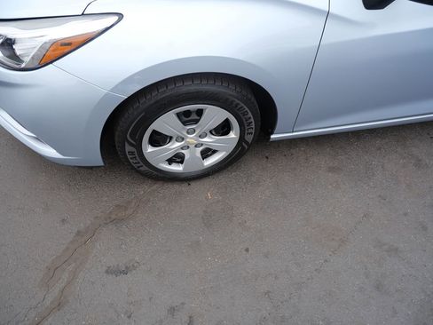 Used 2018 Chevrolet Cruze LS w/ LS Fleet Convenience Package image 35