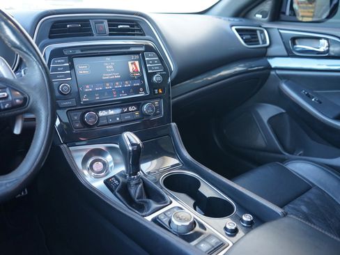 Used 2019 Nissan Maxima SR w/ Premium Package image 28