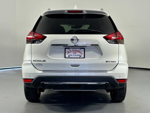 Used 2019 Nissan Rogue SV AWD/4WD image 6