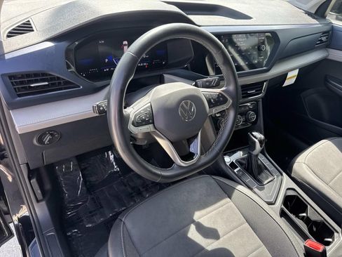 Used 2024 Volkswagen Taos SE FWD image 17