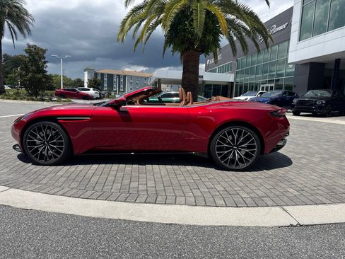 Used 2023 Aston Martin DB11 Volante RWD image 5