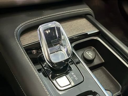 Certified 2023 Volvo XC90 B6 Ultimate w/ Protection Package Premier image 12