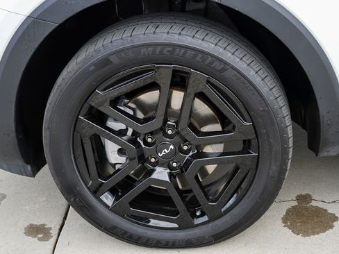 Used 2024 Kia Telluride SX Prestige X-Line AWD/4WD image 12