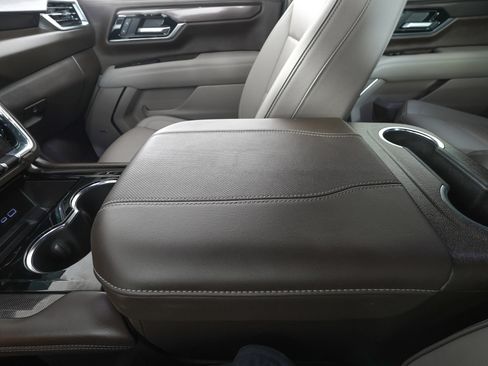 Used 2025 GMC Yukon XL Elevation AWD/4WD image 30