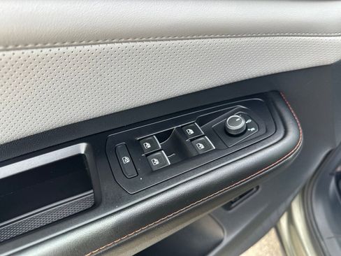 Certified 2024 Volkswagen Atlas Peak Edition SE AWD/4WD image 16