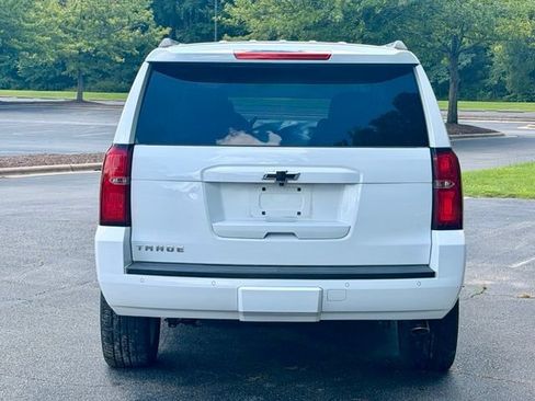 Used 2019 Chevrolet Tahoe LT w/ LT Signature Package RWD image 6