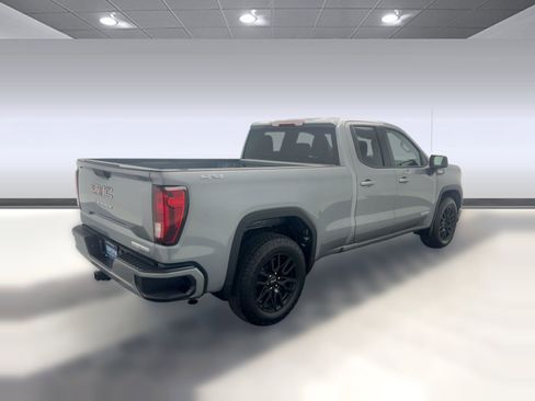 Used 2025 GMC Sierra 1500 Elevation image 9