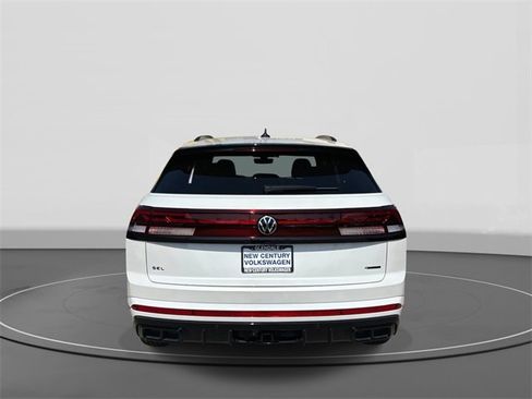 New 2026 Volkswagen Atlas Cross Sport SEL R-Line image 4