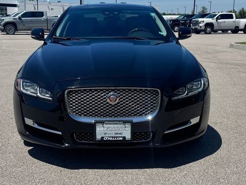 Used 2018 Jaguar XJ L Portfolio RWD image 4