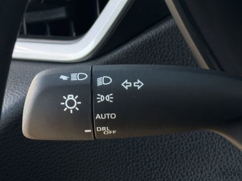Used 2026 Toyota Corolla LE FWD image 23