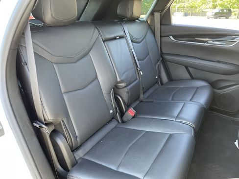 Used 2020 Cadillac XT5 Premium Luxury w/ LPO, Floor Liner Package AWD/4WD image 15