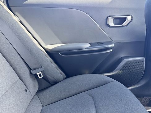 New 2025 Kia K4 LXS image 26