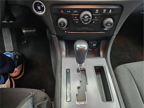 Used 2014 Dodge Charger R/T RWD image 3
