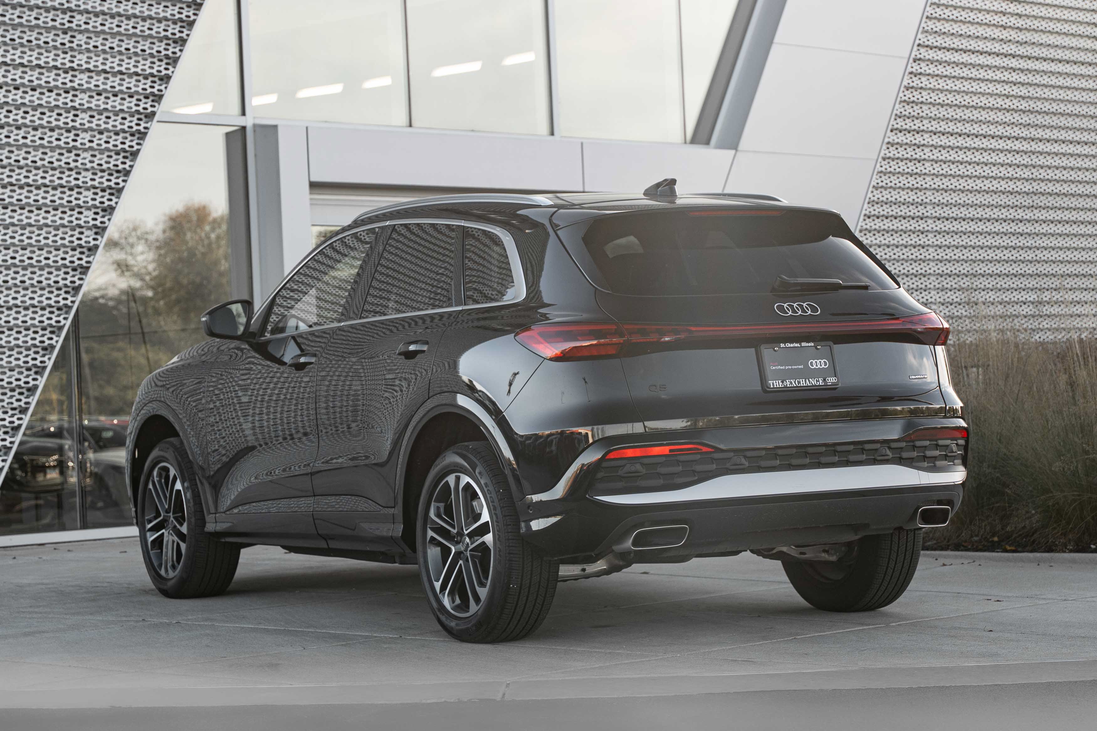 Certified 2025 Audi Q5 Premium AWD/4WD image 5