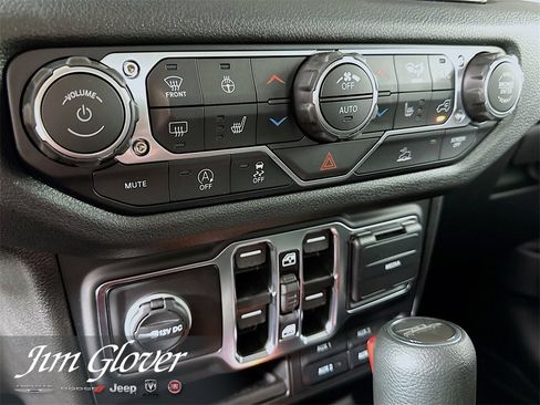 New 2025 Jeep Gladiator Sport image 33