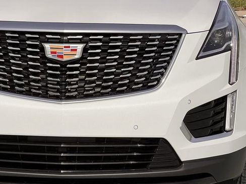 New 2026 Cadillac XT5 Luxury image 8