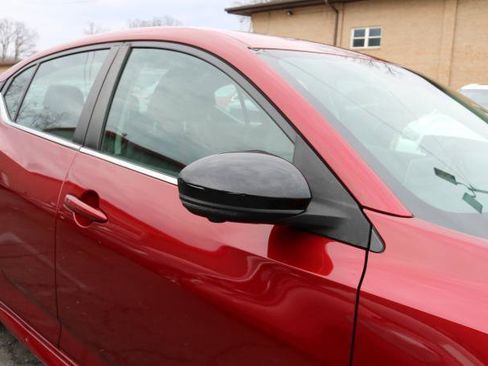 Used 2021 Nissan Sentra SR w/ SR Premium Package image 9